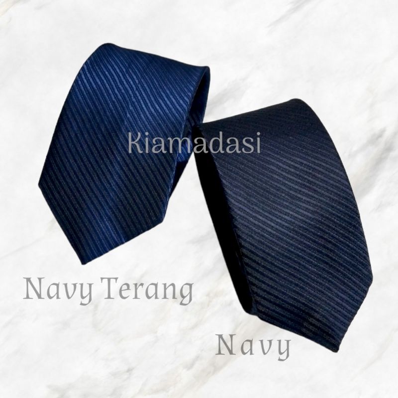 Dasi Pria Import Warna Navy Biru Garis Salur