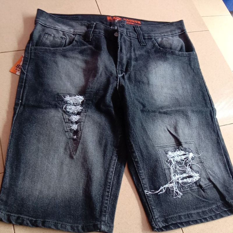 celana jeans pendek model sobek² distro