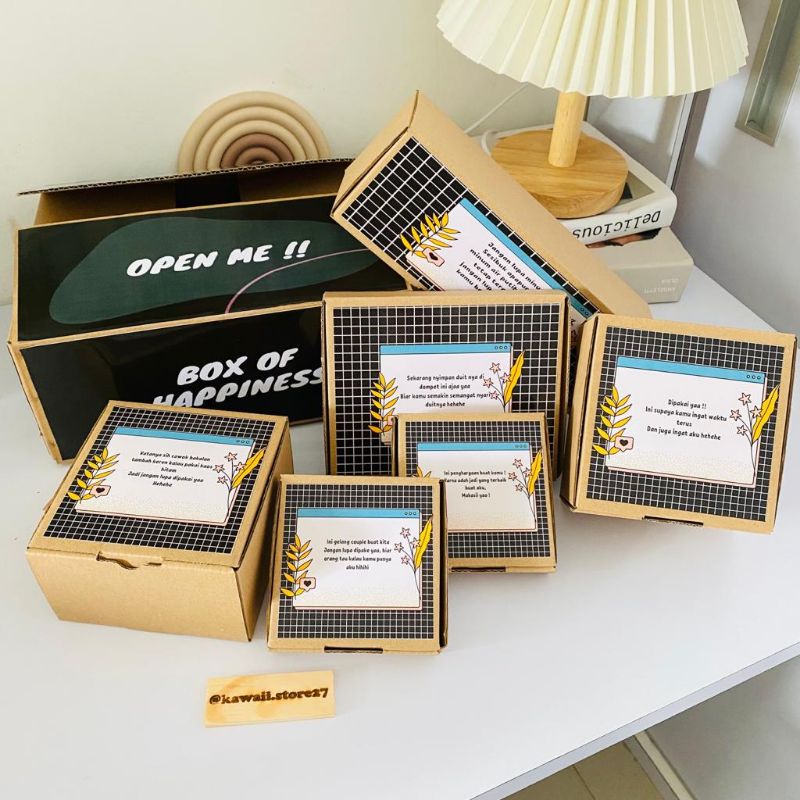 HAMPERS KADO COWOK 6 ITEM ( JAM TANGAN, DOMPET, BAJU KAOS, BOTOL MINUM, GELANG COUPLE, MEDALI BEST B