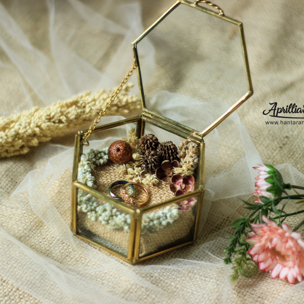 Kotak Cincin Ringbox Rustic Hexagonal