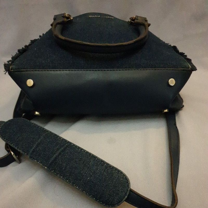 TAS CHARLES &amp; KEITH PRELOVED ORI