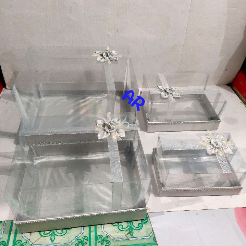 Kotak hantaran seserahan pernikahan/lamaran isi 4 pcs