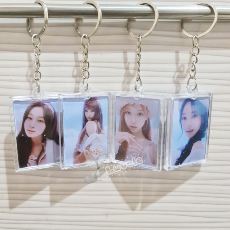 Aespa Season Greeting 2023 Acrylic Clear Keychain Gantungan Kunci Akrilik