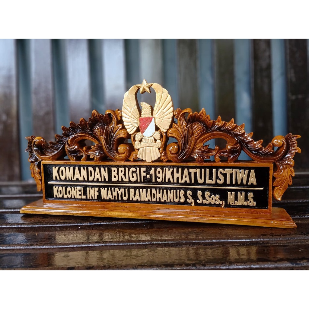 PAPAN NAMA / PAPAN NAMA MEJA / PAPAN NAMA MEJA UKIR / PAPAN NAMA KAYU / PAPAN NAMA KAYU JATI
