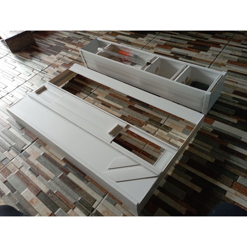 Tutup aquarium dan talang filter aquarium uk 70 cm