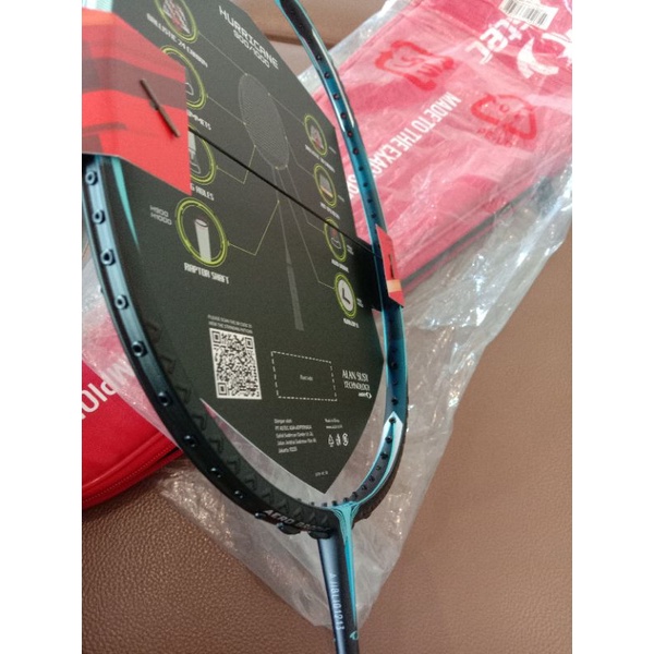 Raket badminton astec hurricane 1000