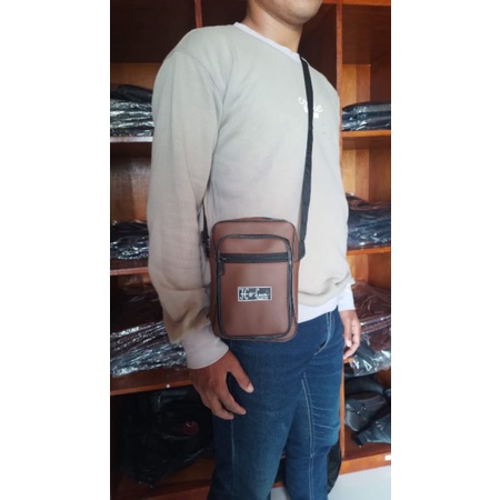 Tas Selempang handphone Pria Kulit Semi Model Terbaru Anti Air New Elegant