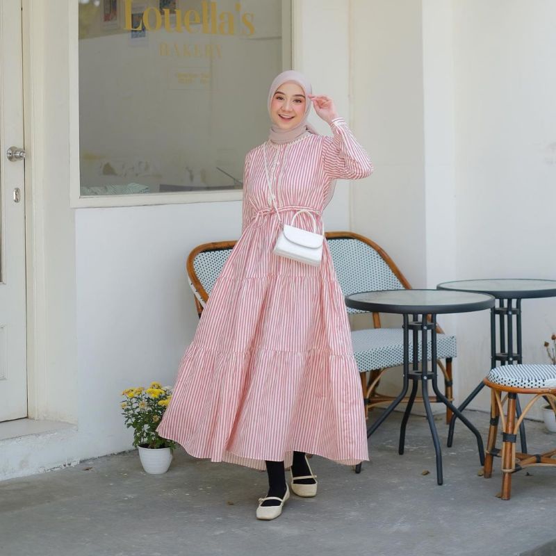 New Kavia Midi Dress Lips by Odeca Official