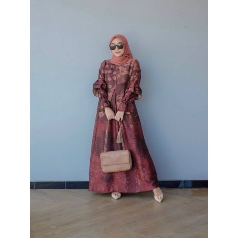 Kain diiorrsilk | kain dres by dyn | kain mengkilat | kain seragaman