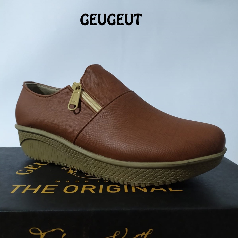 GEUGEUT SEPATU WANITA KUALITAS IMPORT KOREAN TREND WARNA COKLAT