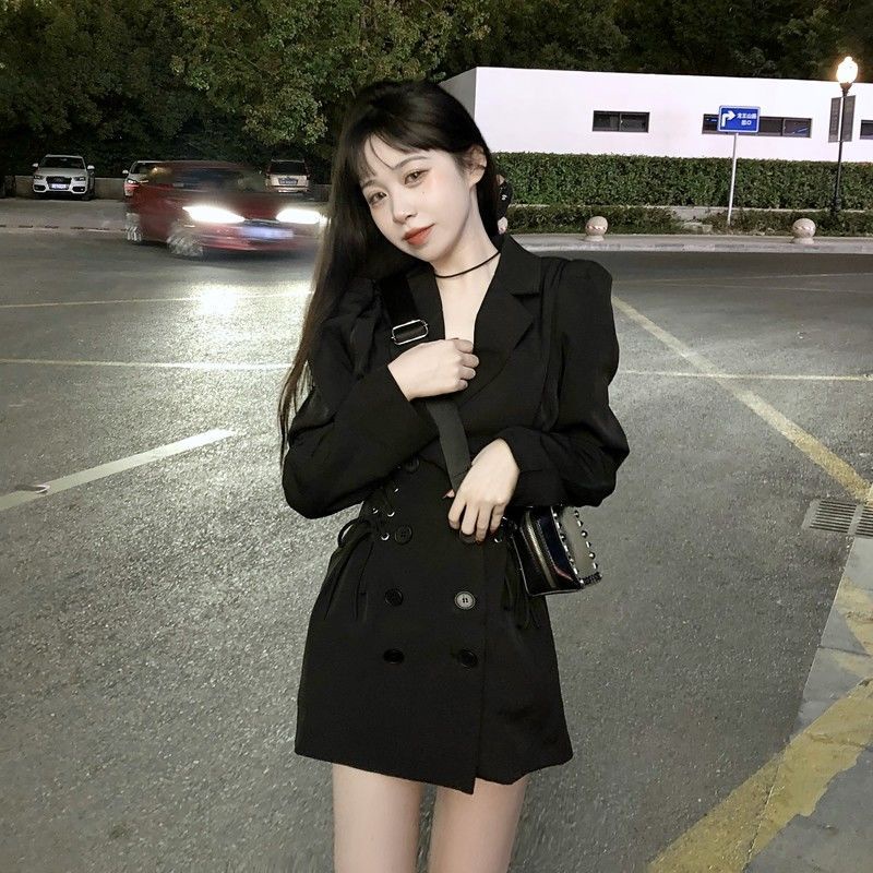 Red Pelajar trendi Gaya Korea Chic retro manis gadis keren double-breasted ikat pinggang terlihat tipis dan gaun jas kerah kecil