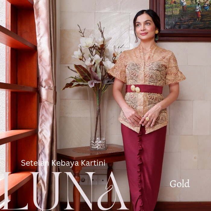 Setelan Kebaya Kartini Modern Bali Lengan Pendek Krinkle Luna