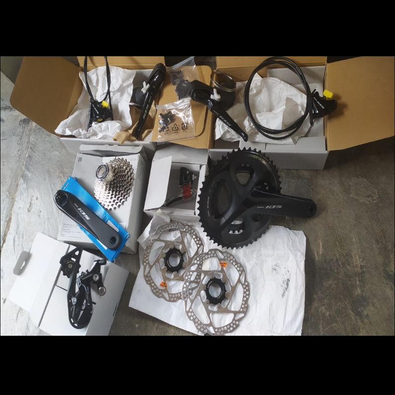 105 GROUPSET R 7020 DISC BRAKE