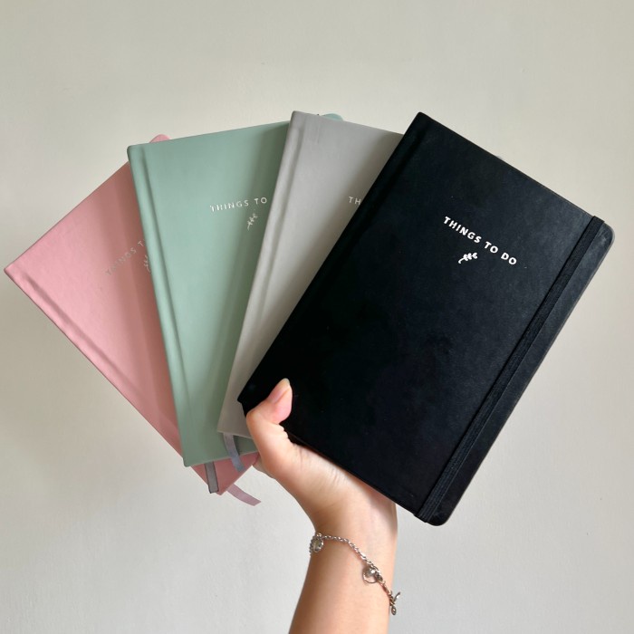 

Agenda Undated Planner Self Palette (Blush Pink And Ash Grey)