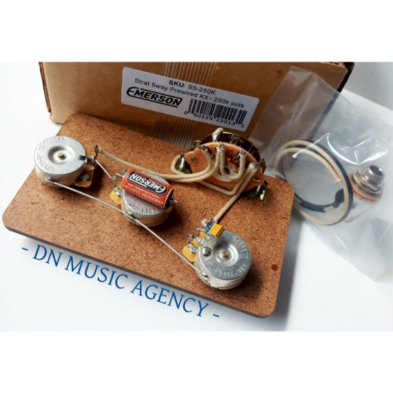 prewired Stratocaster emerson prewired potensio 250K switch 5way capacitor emerson prewired original