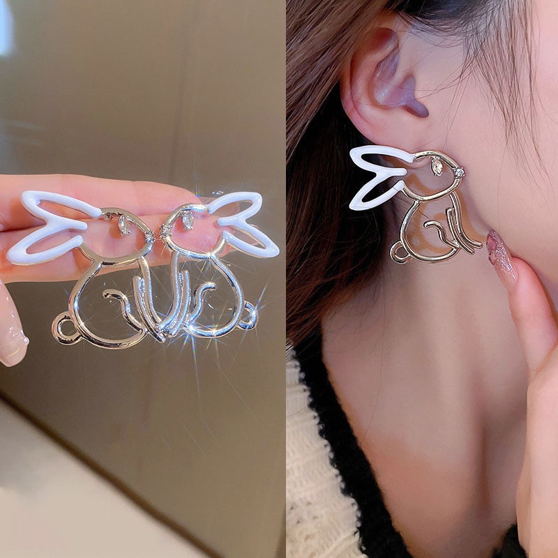 Anting Tusuk Gantung Bentuk Kelinci Hollow Aksen Berlian Imitasi Gaya Korea Untuk Wanita