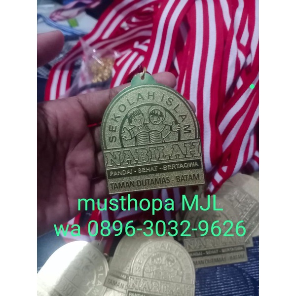 MEDALI,emas, perak, perunggu