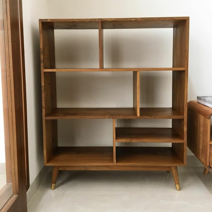 PENYEKAT RUANGAN KAYU JATI PARTISI KAYU JATI FURNITURE JEPARA