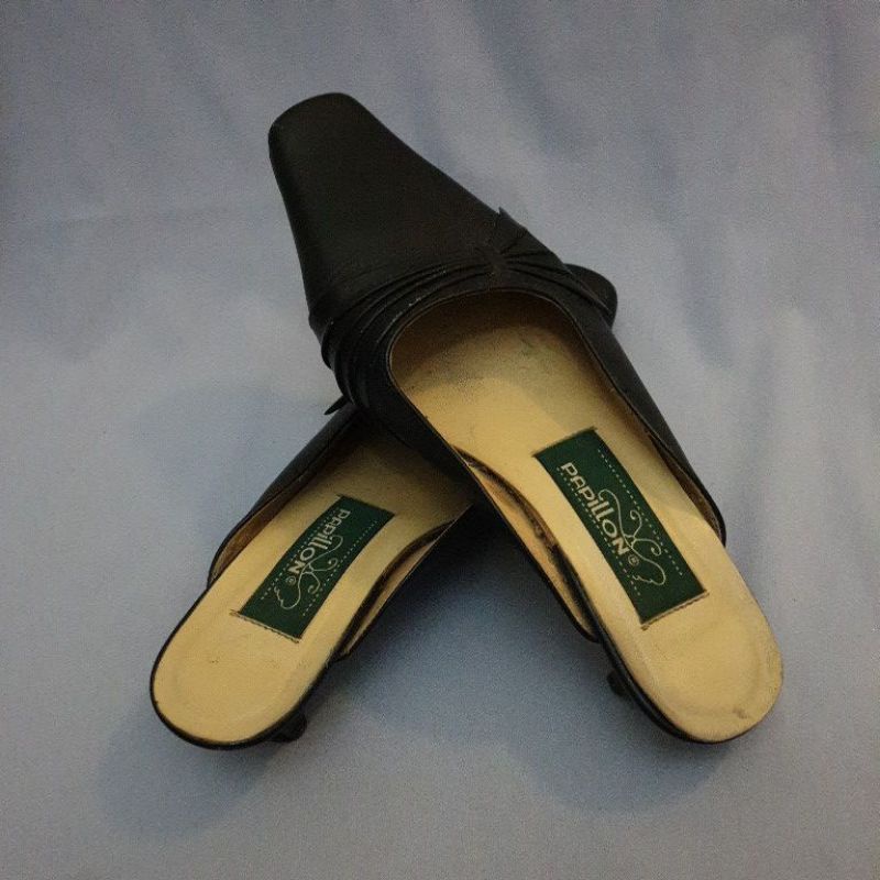 PAPILLON SEPATU BUSTONG PRELOVED ORI