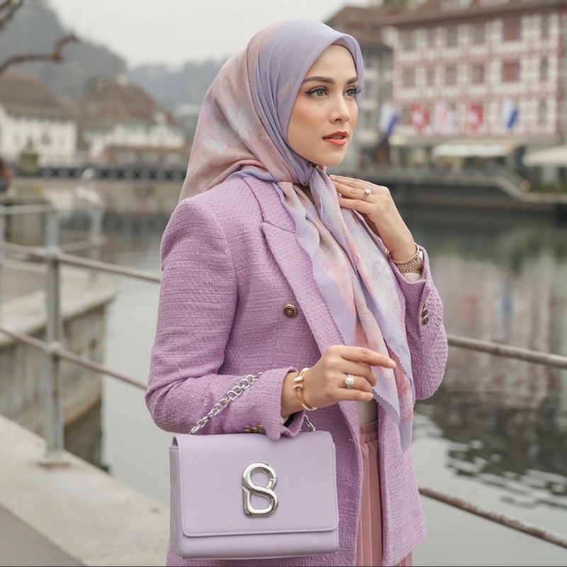 New Iseltwald Buttonscarves