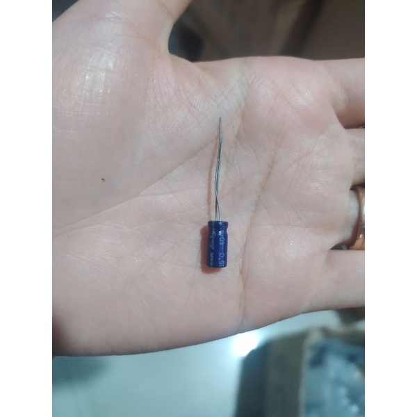 10pcs Elco Elko Capacitor Kapasitor 3,3/50 3,3uF/50 3,3/50V 3,3/50V 3,3uF/50v 3,3/50V 3.3uf 50v Kualitas Bagus Isi 10 Buah