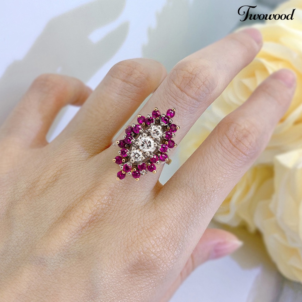 Cincin Bentuk Bunga Aksen Berlian Imitasi Bahan Cubic Zirconia Untuk Wanita