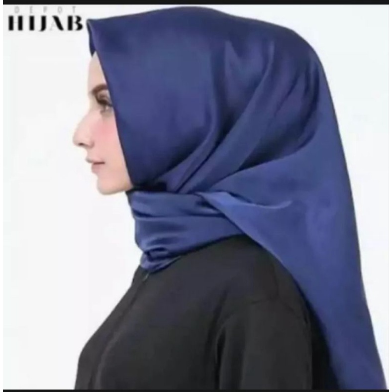 Hijab/jilbab Segi Empat Satin polos Warna Terlengkap / Jilbab SegiEmpat Satin polos/ Kerudung Segi Empat Satin polos/Hijab Segi Empat polos - RQS(BEST PRODUK)