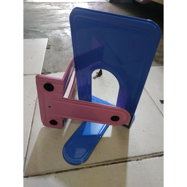 

Book end no. 9288 pembatas buku di rak pustaka