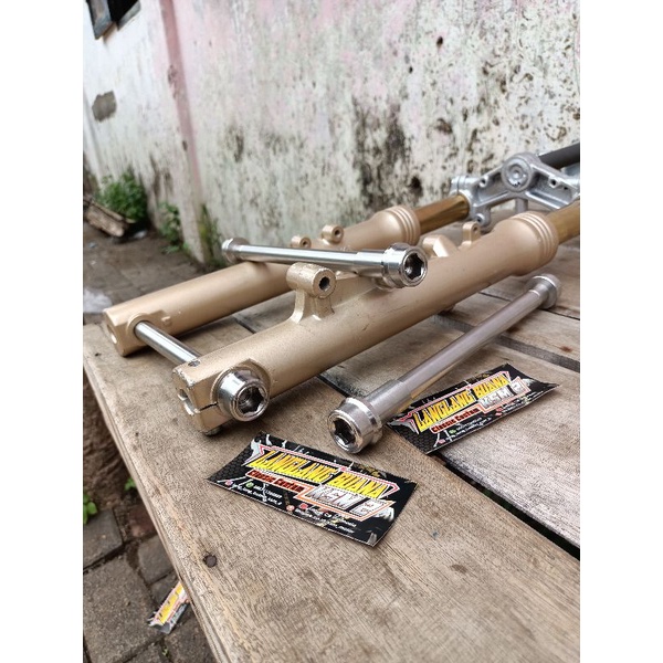 AS RODA DEPAN NINJA STAINLESS MODEL KUNCIANSHOK AS 15/AS RODA DEPAN NINJA STAINLESS KUNCIAN SHOK