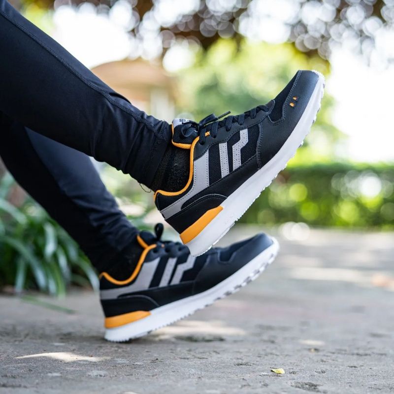 Sepatu Casual Piero Jogger - Black/Dk Grey