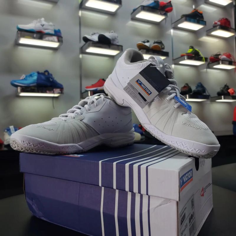 Sepatu Victor original A830IV