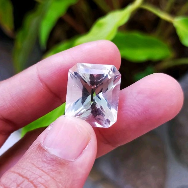 Natural Quartz big size - Kecubung Air HQ Cutting octagon A