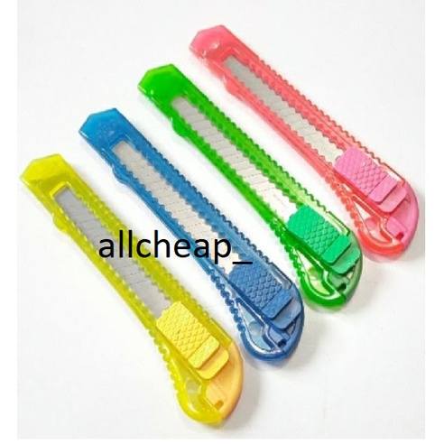 

CUTTER PLASTIK BESAR KATER PEMOTONG BLADE PLASTIC LARGE M2000