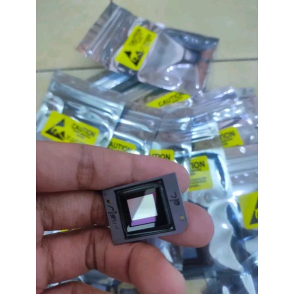 dmd chip projector 8060 small