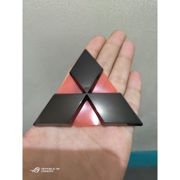 LOGO DEPAN DAN BELAKANG MITSUBISHI XPANDER WARNA CHROME DAN BLACK CHROME