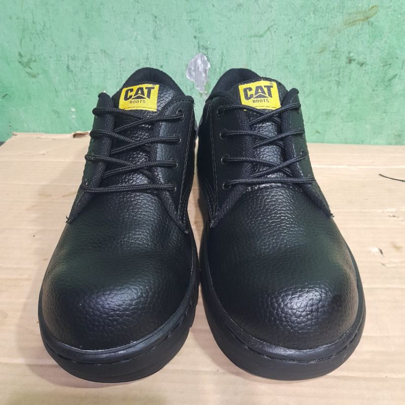 sepatu safety pendek tali warna hitam cocok buat kerja terbaru PT