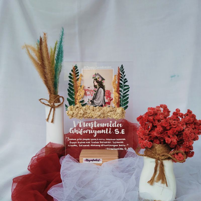 [COD] AKRILIK DENGAN FOTO / AKRILIK BUNGA KERING / Akrilik Lettering A5 stand Kotak / Kado wisuda / 