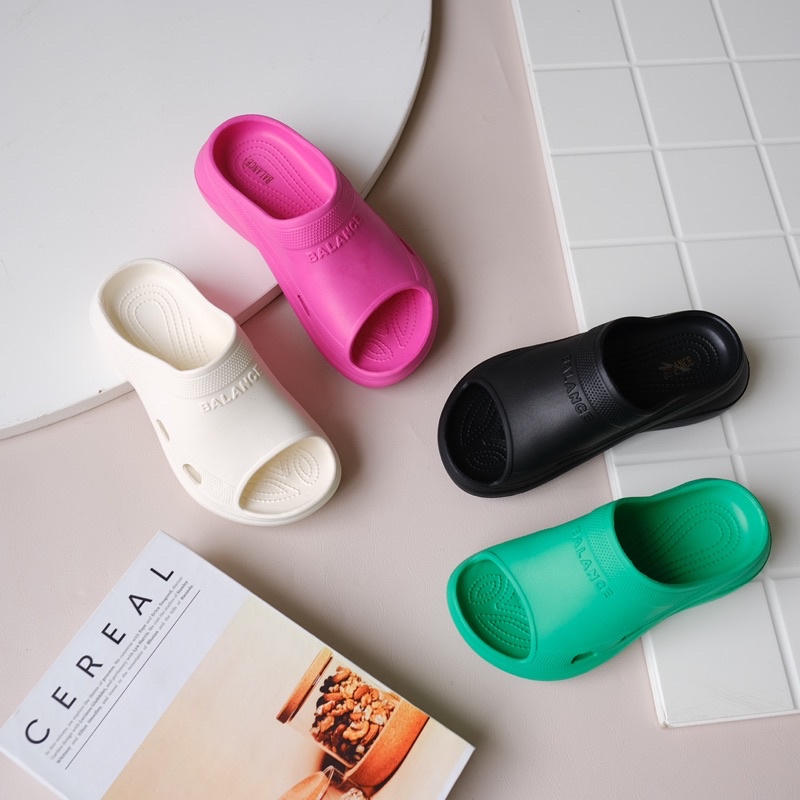 Plain Slip Jibbitz Sandal - Sandal Wanita Terbaru