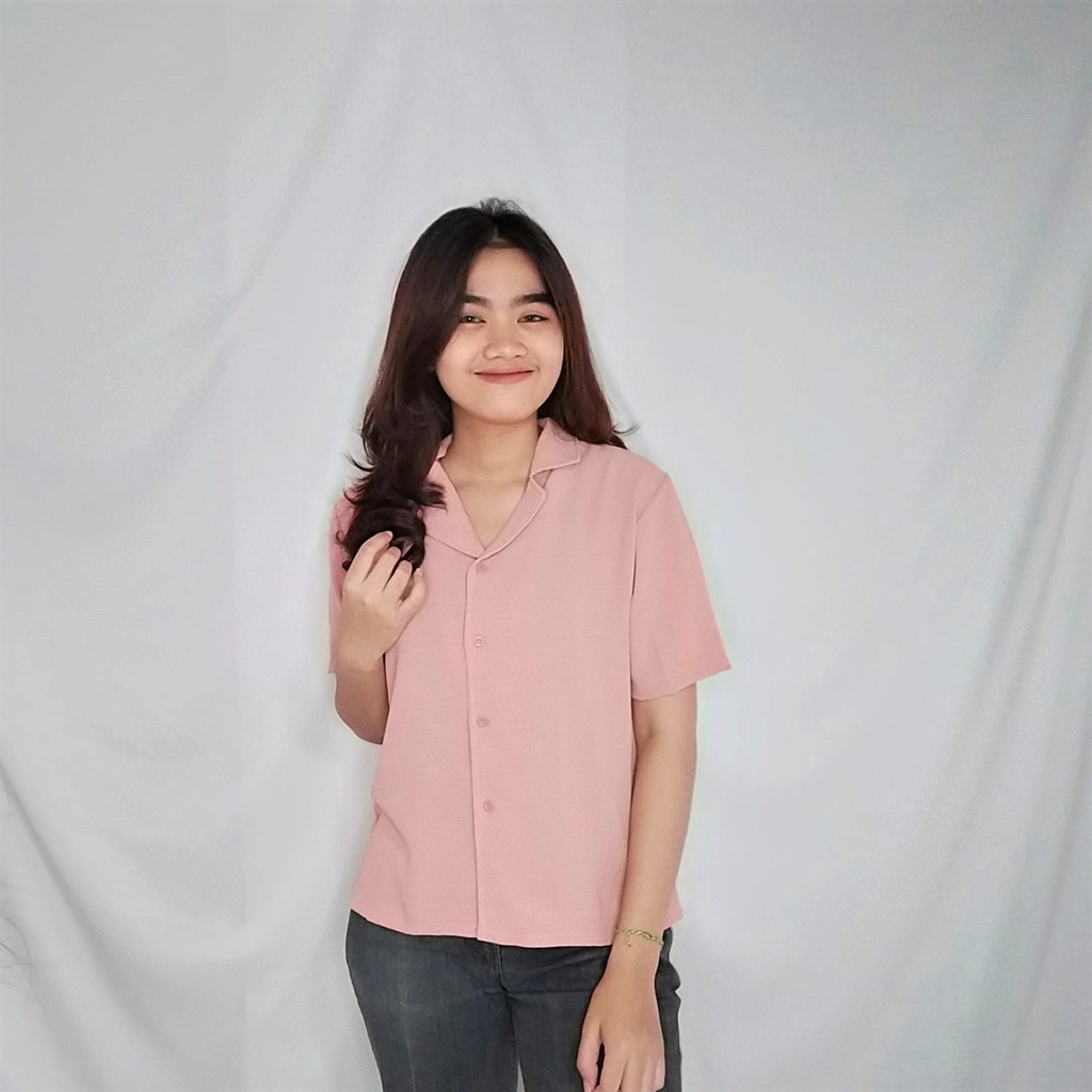 KEMEJA PENDEK CRINKLE/KEMEJA BASIC CASUAL WANITA/BAHAN CRINKLE