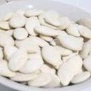 

kuaci putih jumbo import / kuaci putih labu / kuaci waluh (250gram)