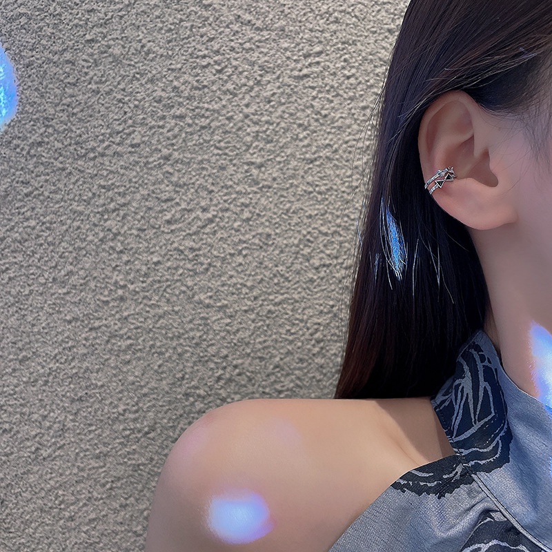 Anting Klip Bentuk Pita Aksen Zircon Untuk Wanita