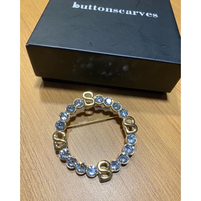 Anna Round Brooch - Gold