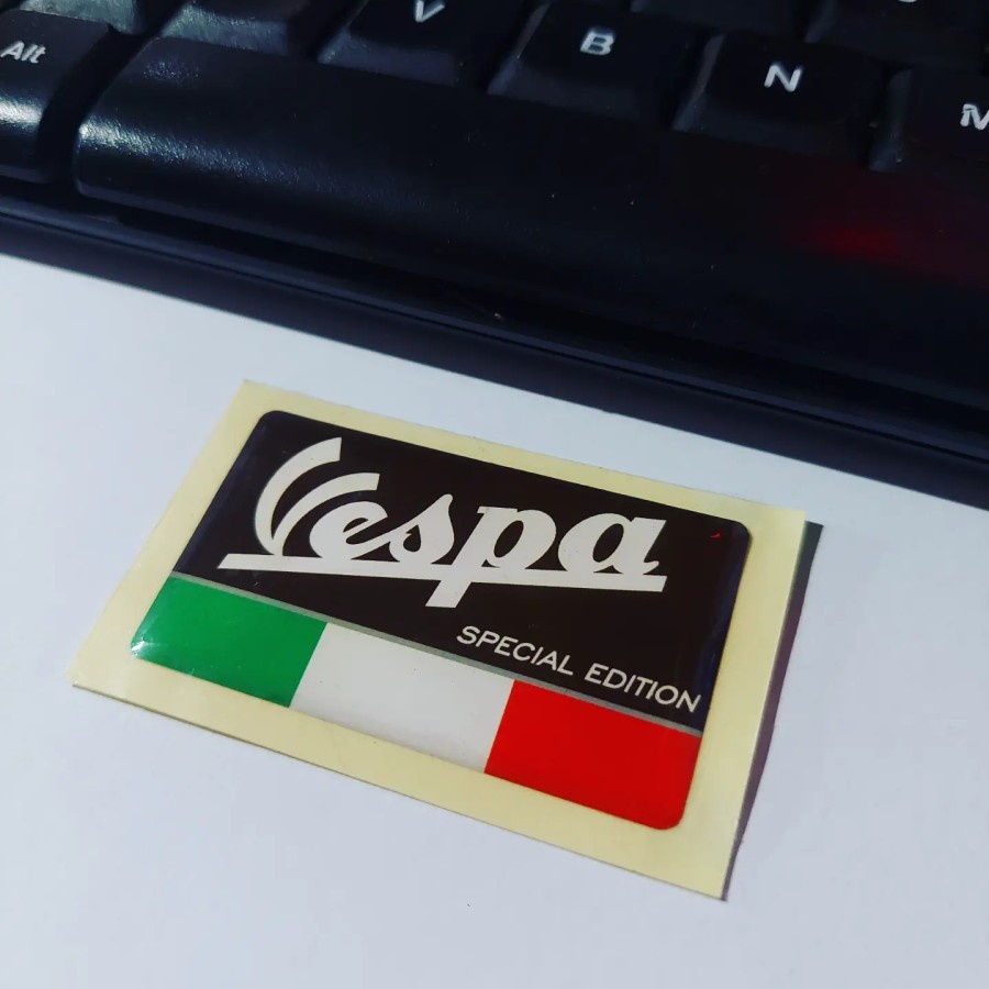 Sticker Timbul Resin VESPA LIMITED EDITION Stiker Lentur 3D Satuan