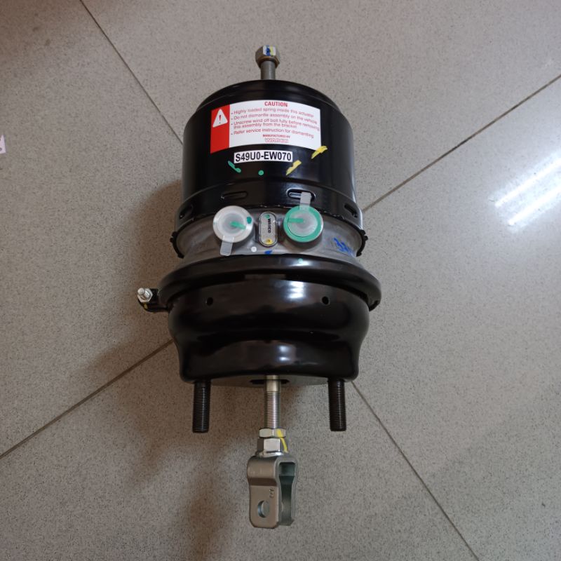BRAKE CHAMBER DOUBLE BELAKANG HINO 500 FM26OTI 30/30 WABCO S49U0-EW070