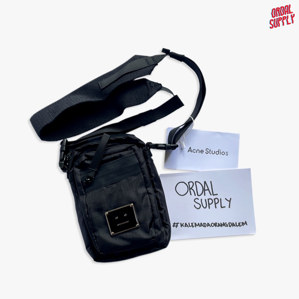 Tas Selempang - Acne Studios Arvel Plaque Face Bag