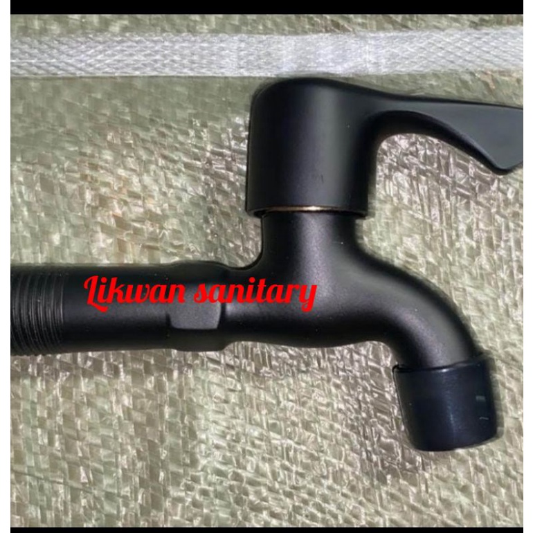 Kran tembok hitam / kran tembok hitam