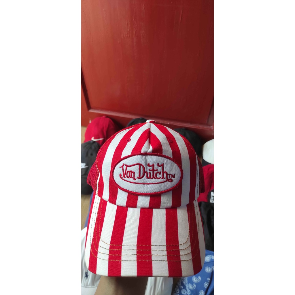 TOPI VON DUTCH STRIPED RED WHITE