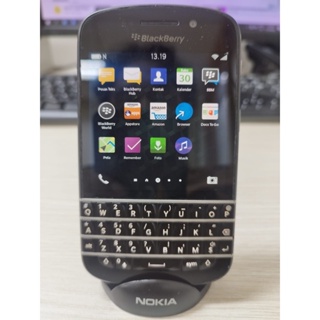 Blackberry Q10 hitam minus tombol volume