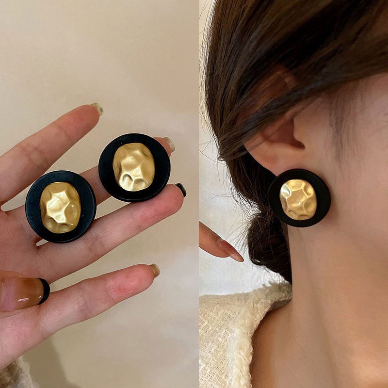 Anting Tusuk Gantung Temperament Warna Gold Gaya Korea / Trendy / Keren Untuk Wanita