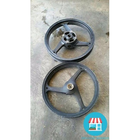 Velg bintang Tiger Revo original copotan motor